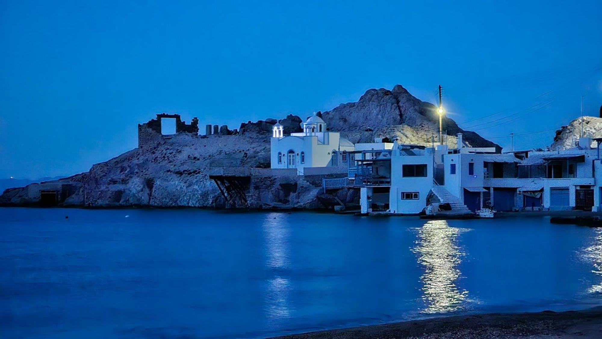 Blu Intenso Boathouse Firopotamos Bagian luar foto