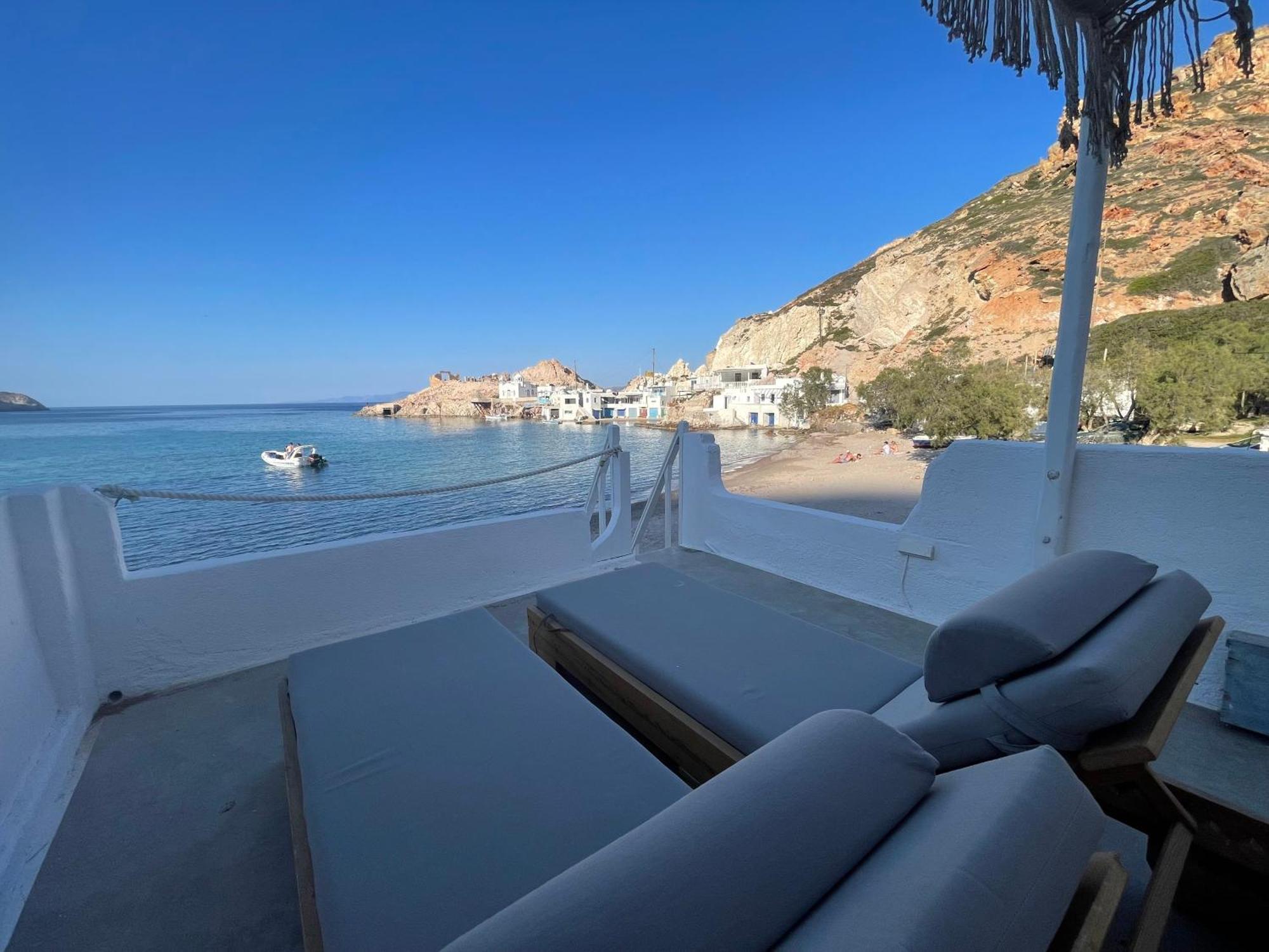 Blu Intenso Boathouse Firopotamos Bagian luar foto